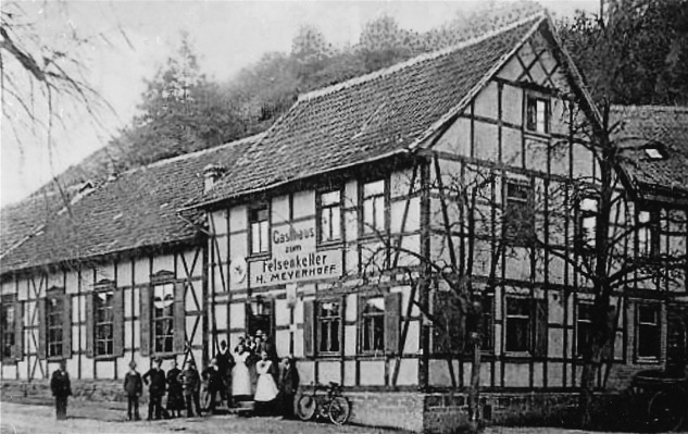 Gasthaus Felsenkelle Steigerthal bei Nordhausen um 1920.